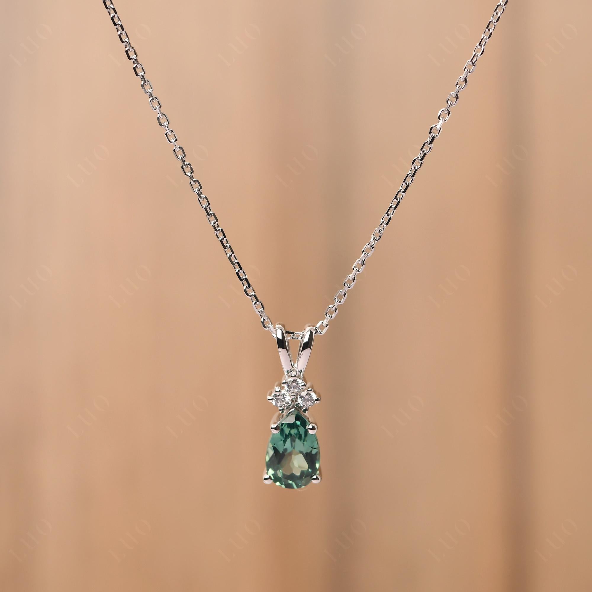 Pear Shaped Green Sapphire Necklace | LUO