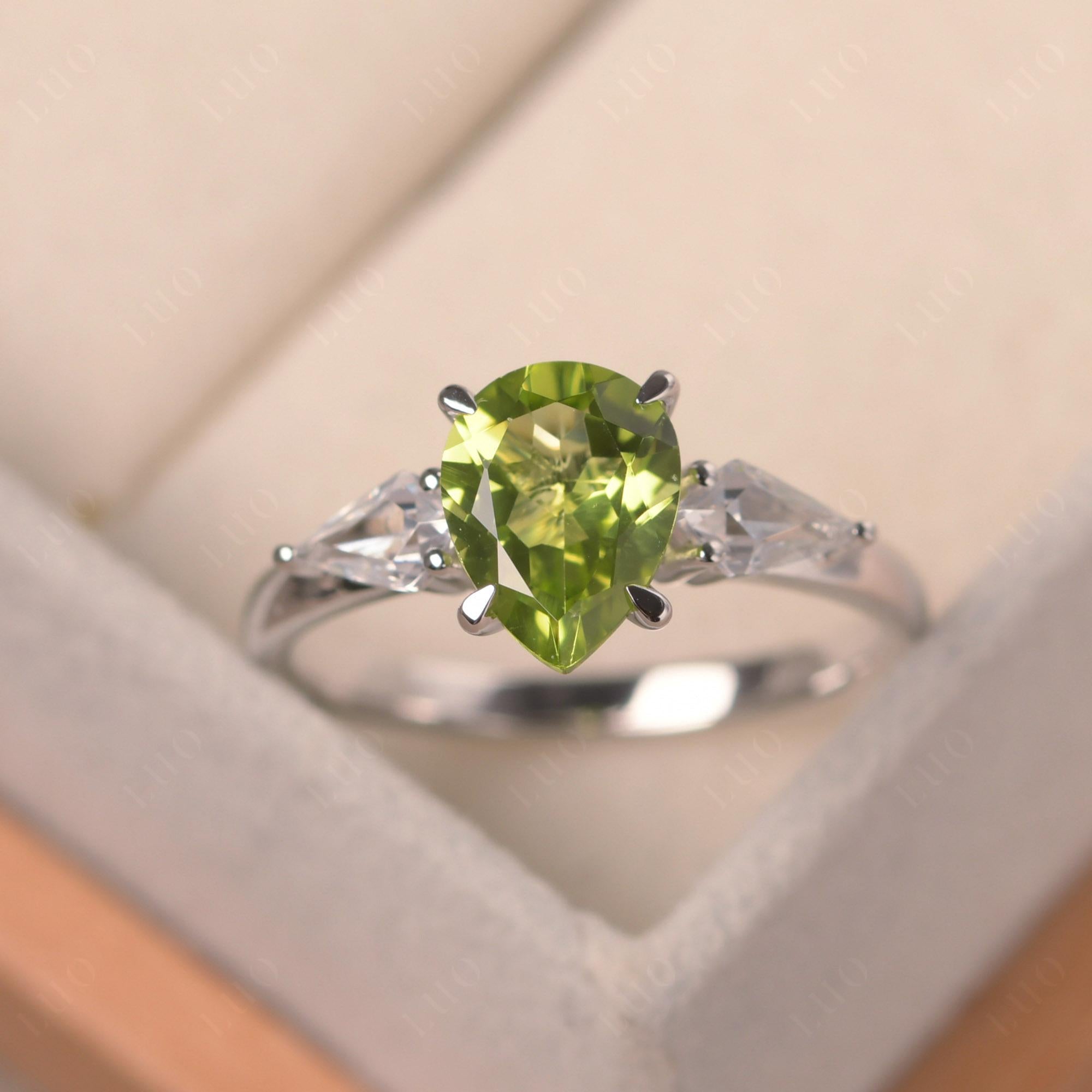 Natural sale Peridot Drop Pear Crown Ring