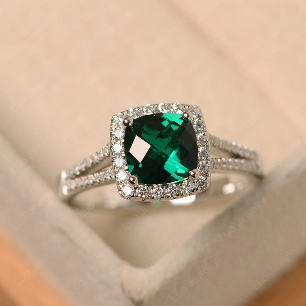 Cushion fashion emerald ring