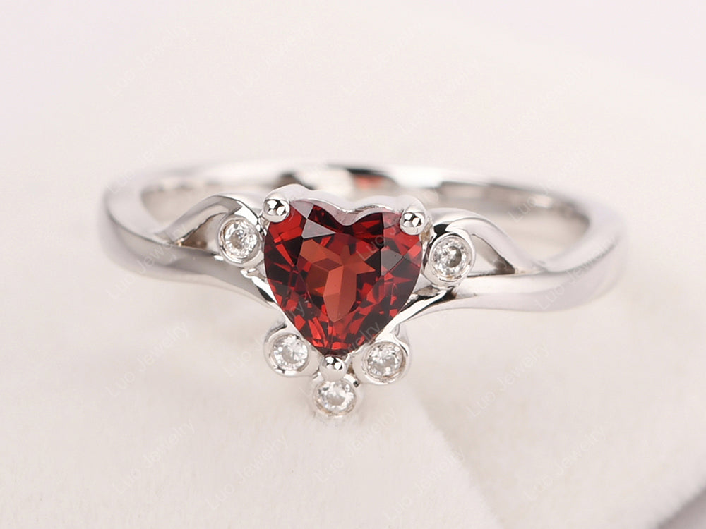 Heart shaped on sale garnet ring