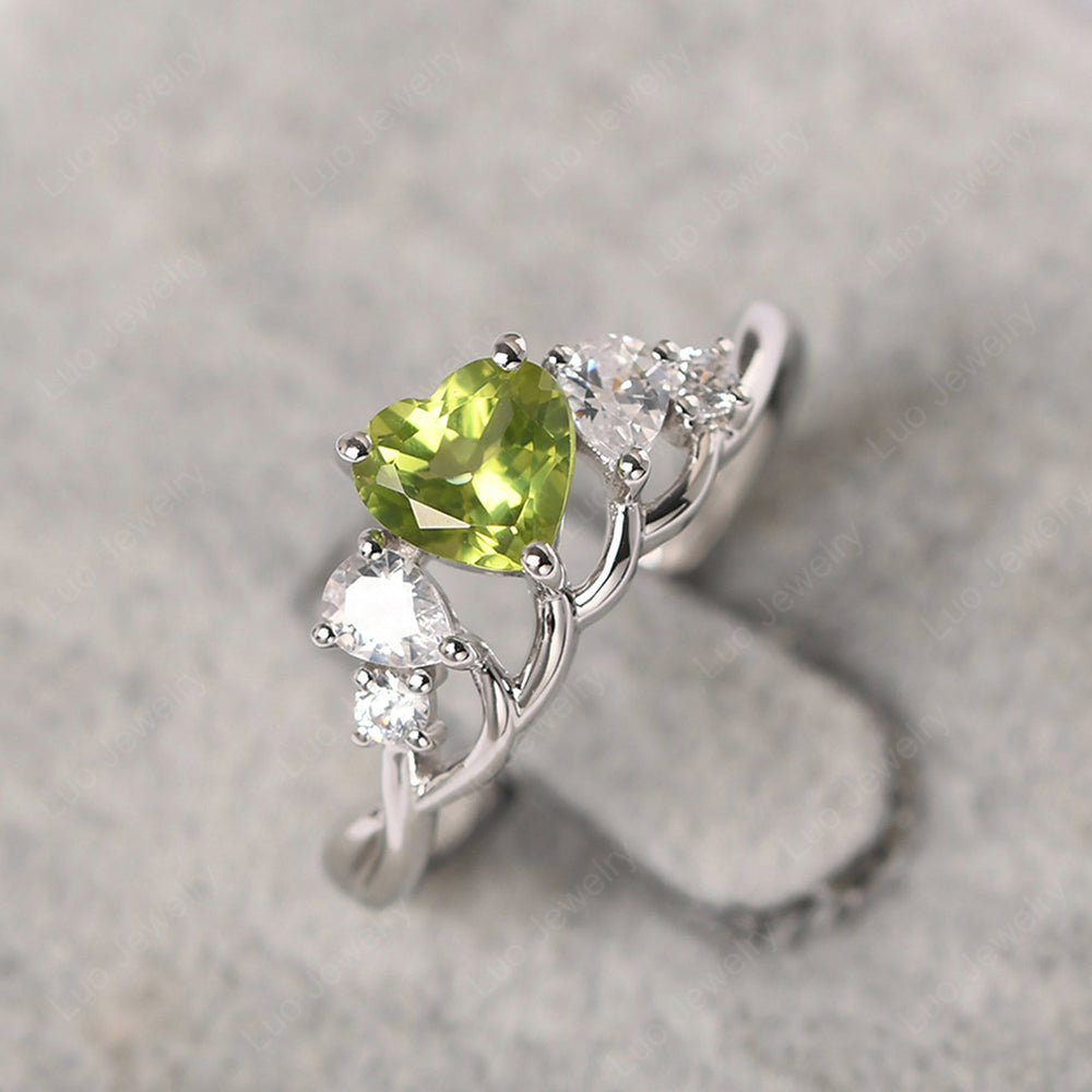 Heart shaped deals peridot ring