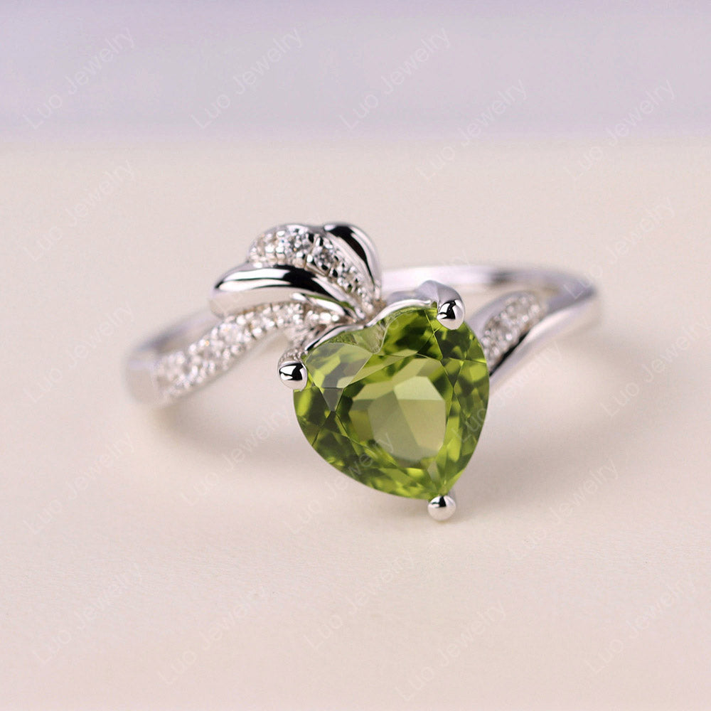 Heart shaped hot sale peridot ring