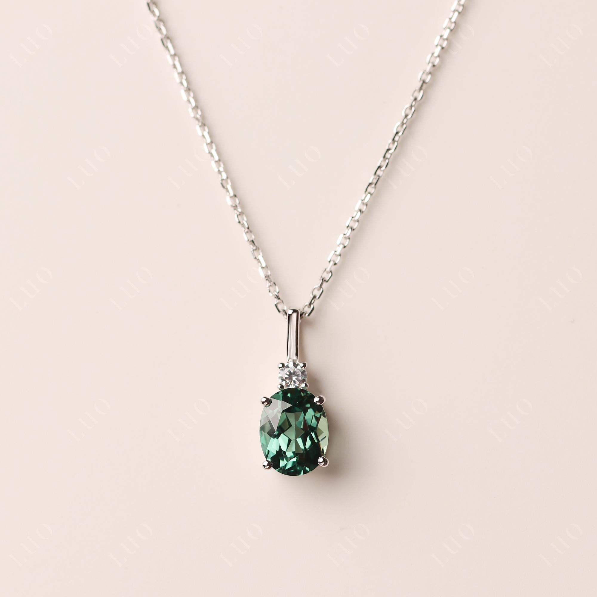 Simple Oval Green Sapphire Necklace