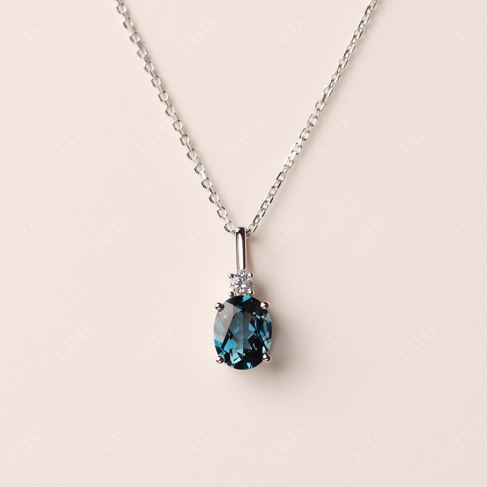 Simple Oval London Blue Topaz Necklace | LUO