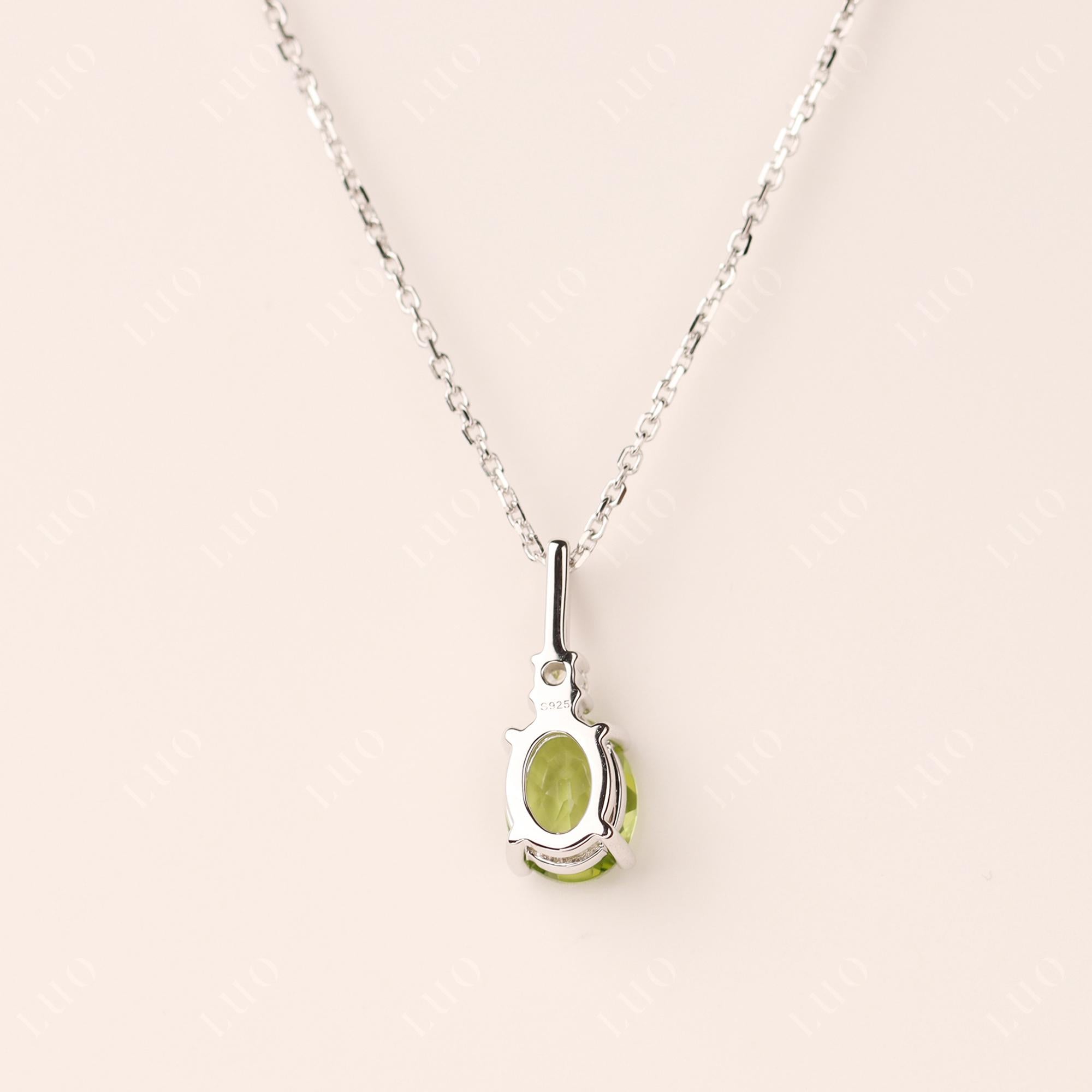 Pendente collana Peridot ovale semplice