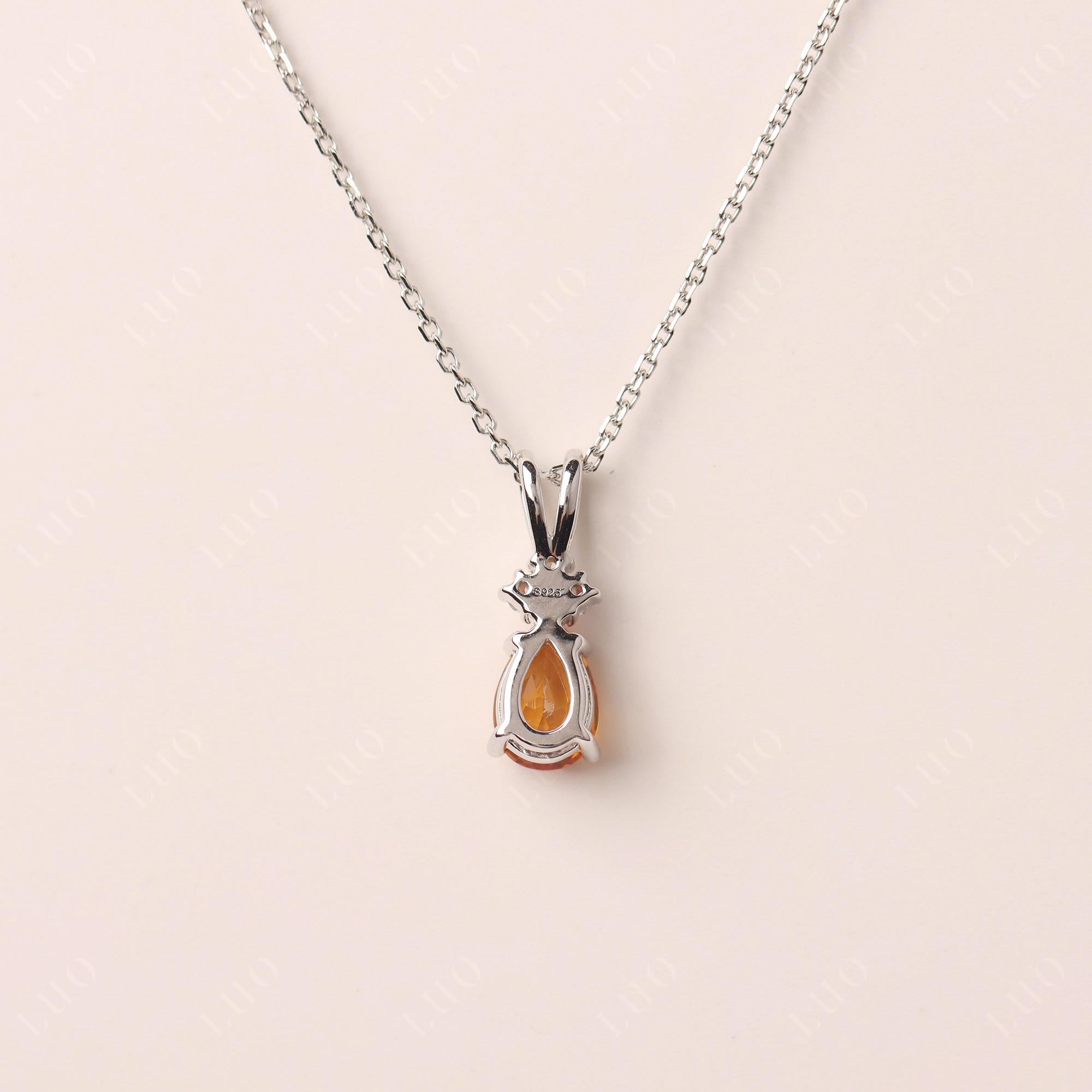 Collier citrine en forme de poire