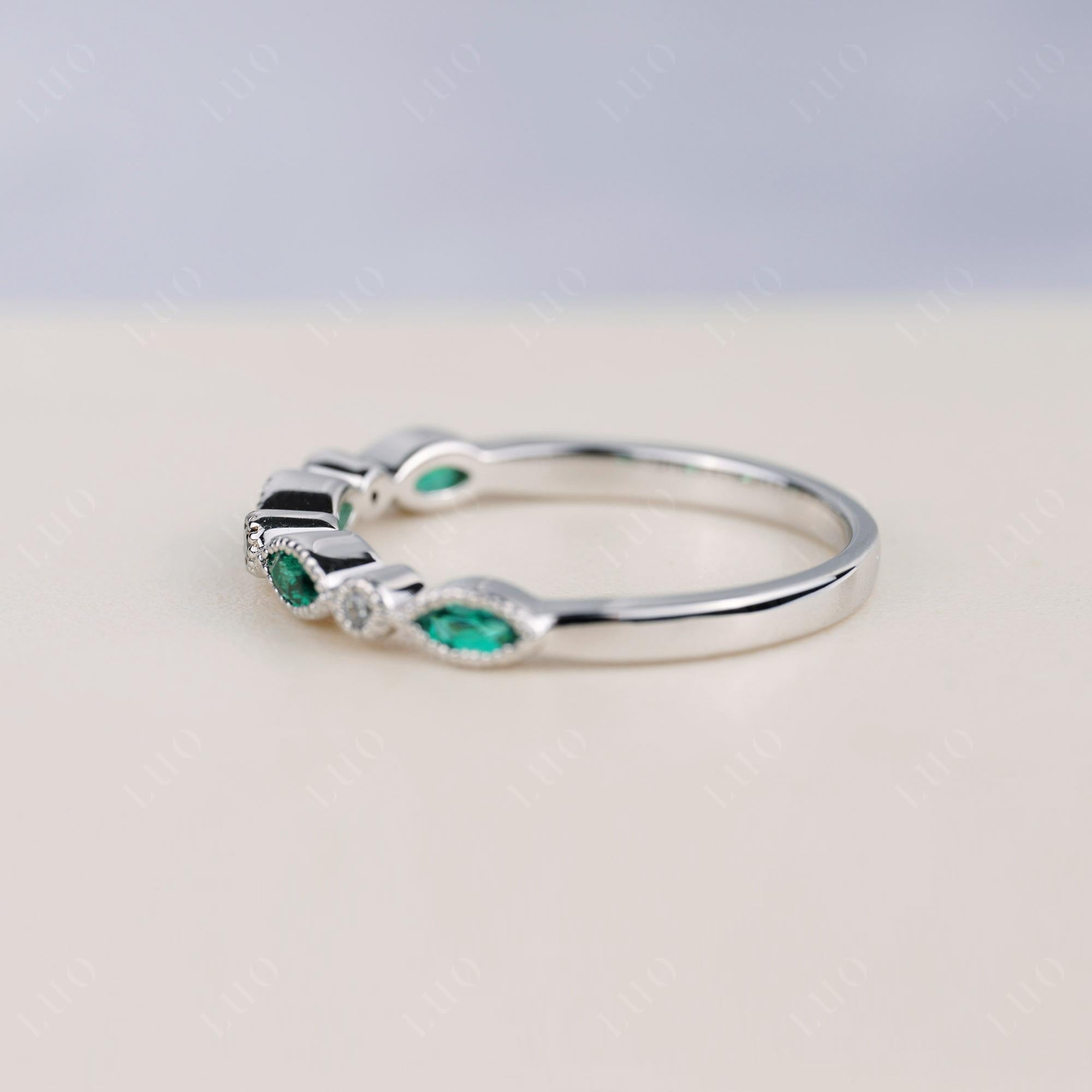 Vintage Emerald Wedding Band Ring - LUO Jewelry 