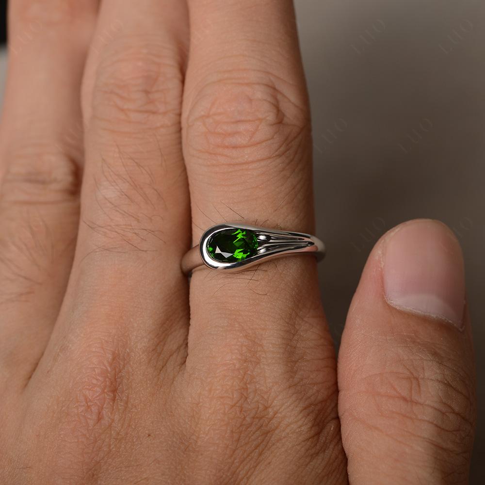 Diopside Minimalist Engagement Ring - LUO Jewelry 