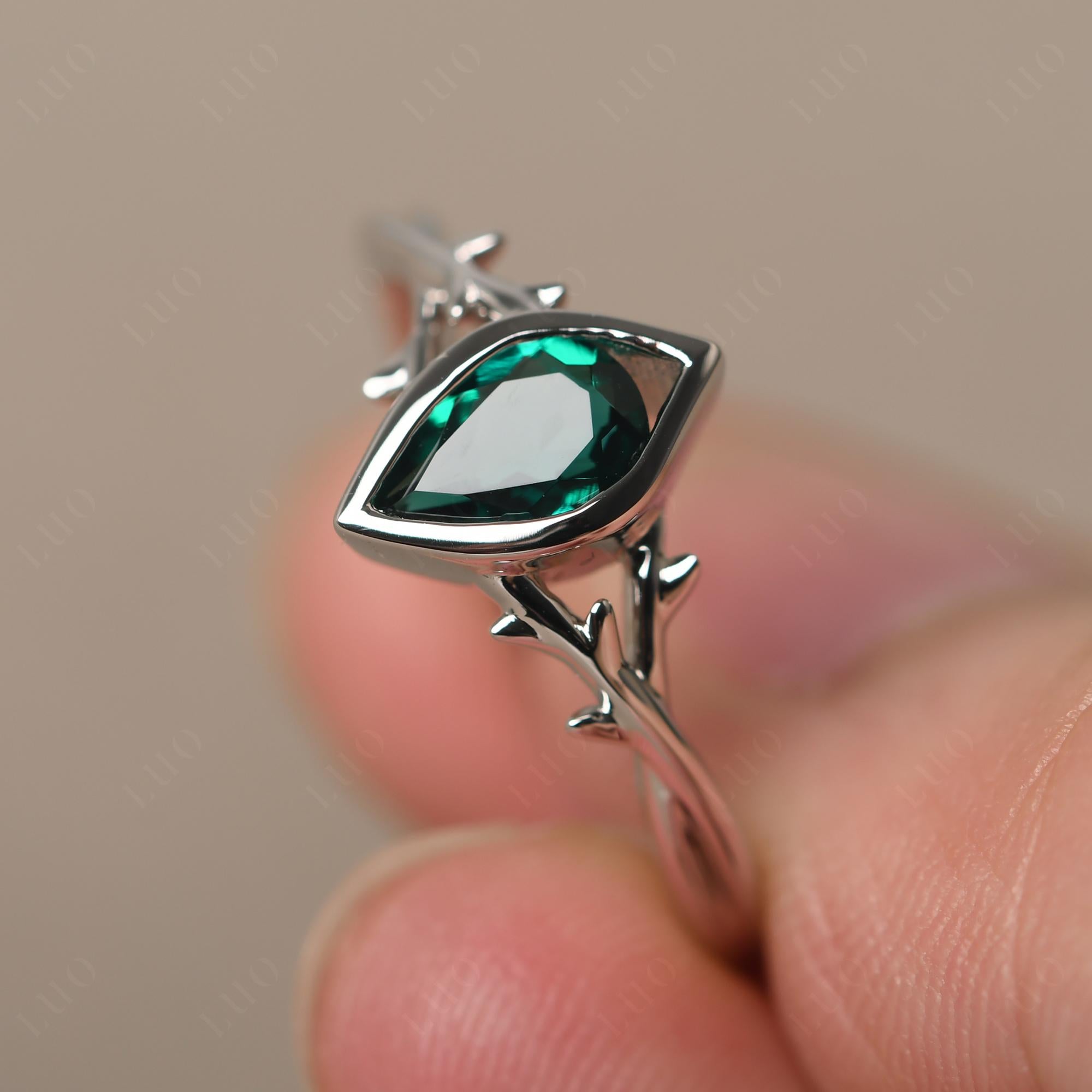 Emerald Twig Bezel Set Ring - LUO Jewelry 