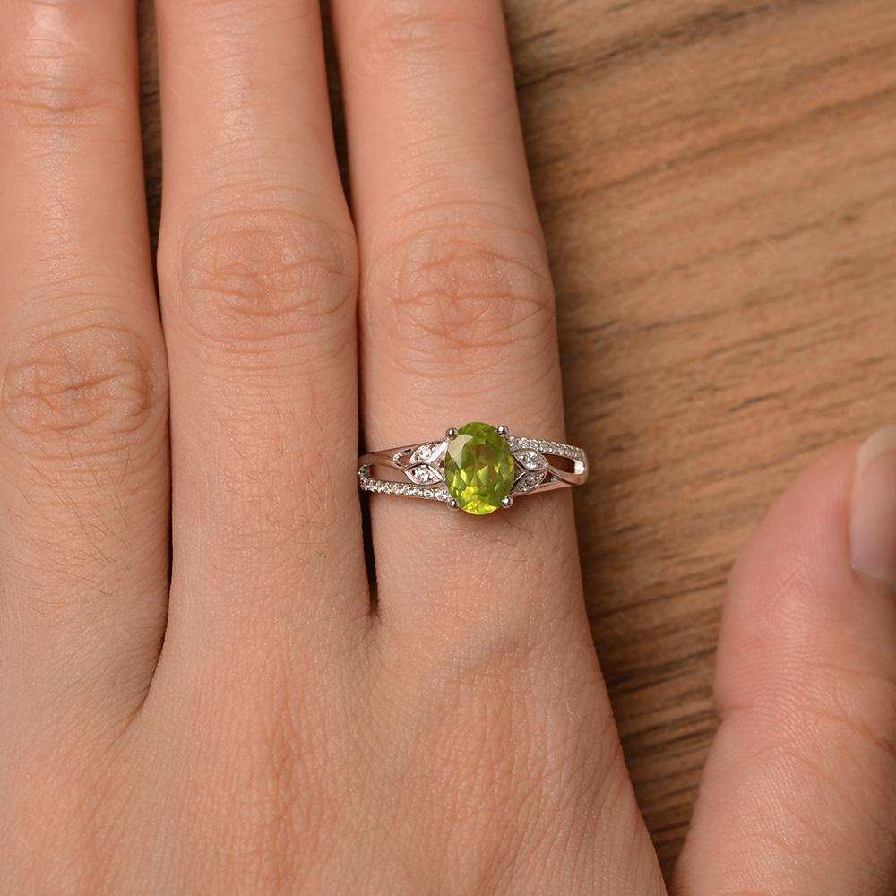 Oval Cut Peridot Ring - LUO Jewelry 