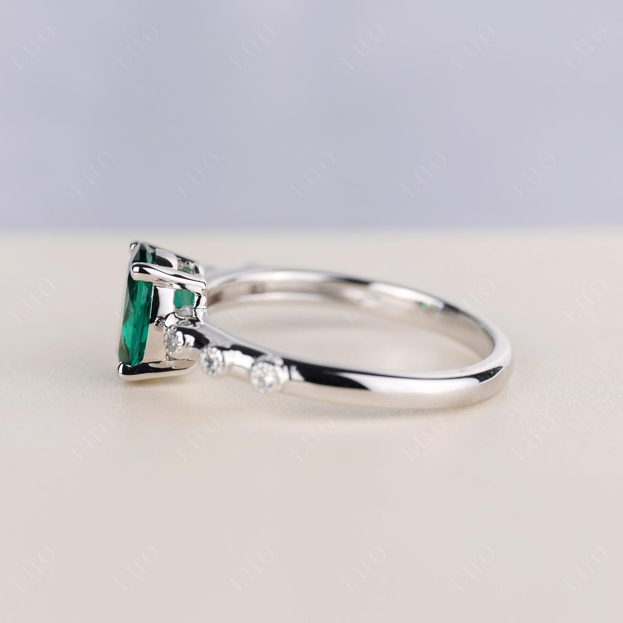 Antique Oval Cut Emerald Ring - LUO Jewelry 