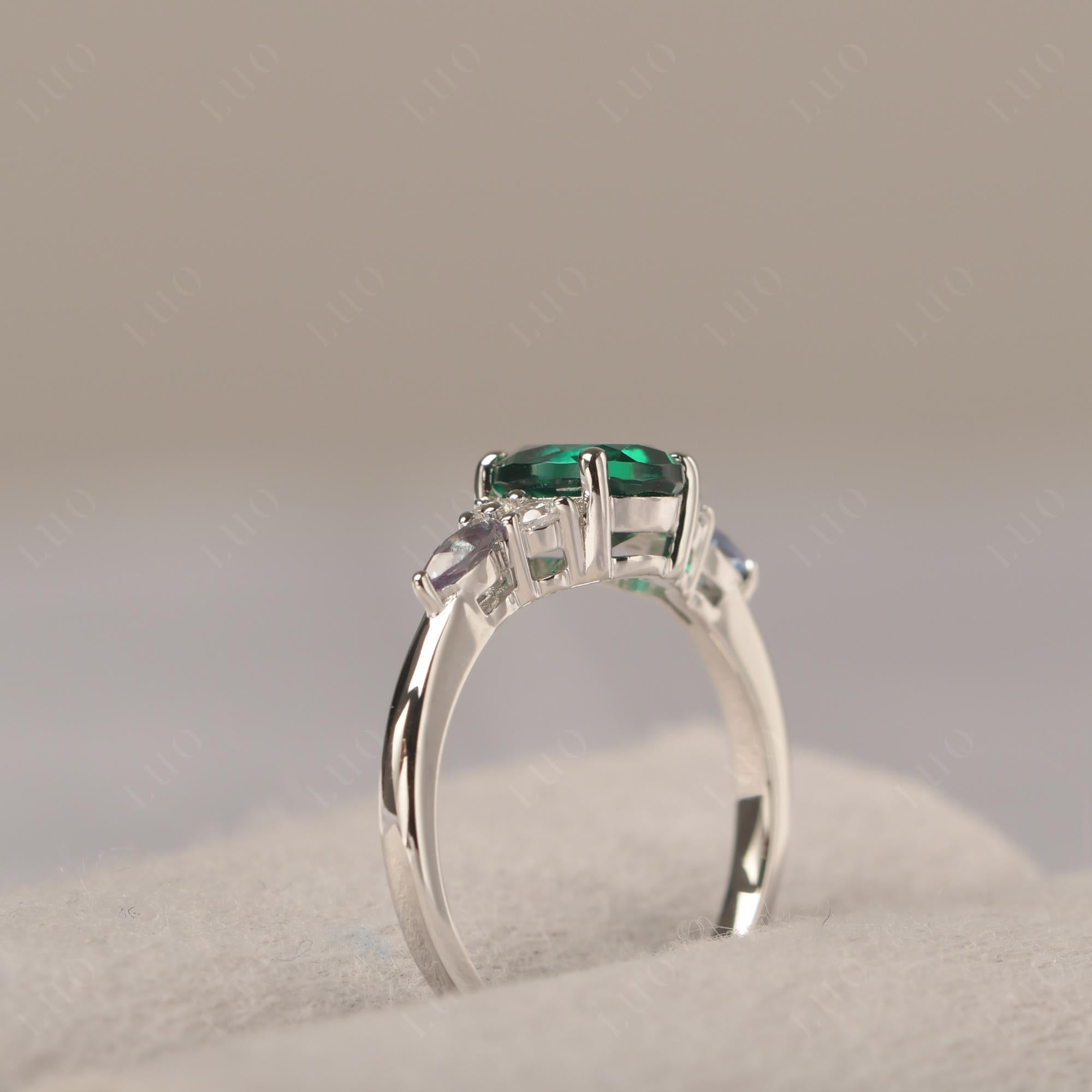 Simple Oval Emerald Engagement Ring - LUO Jewelry 