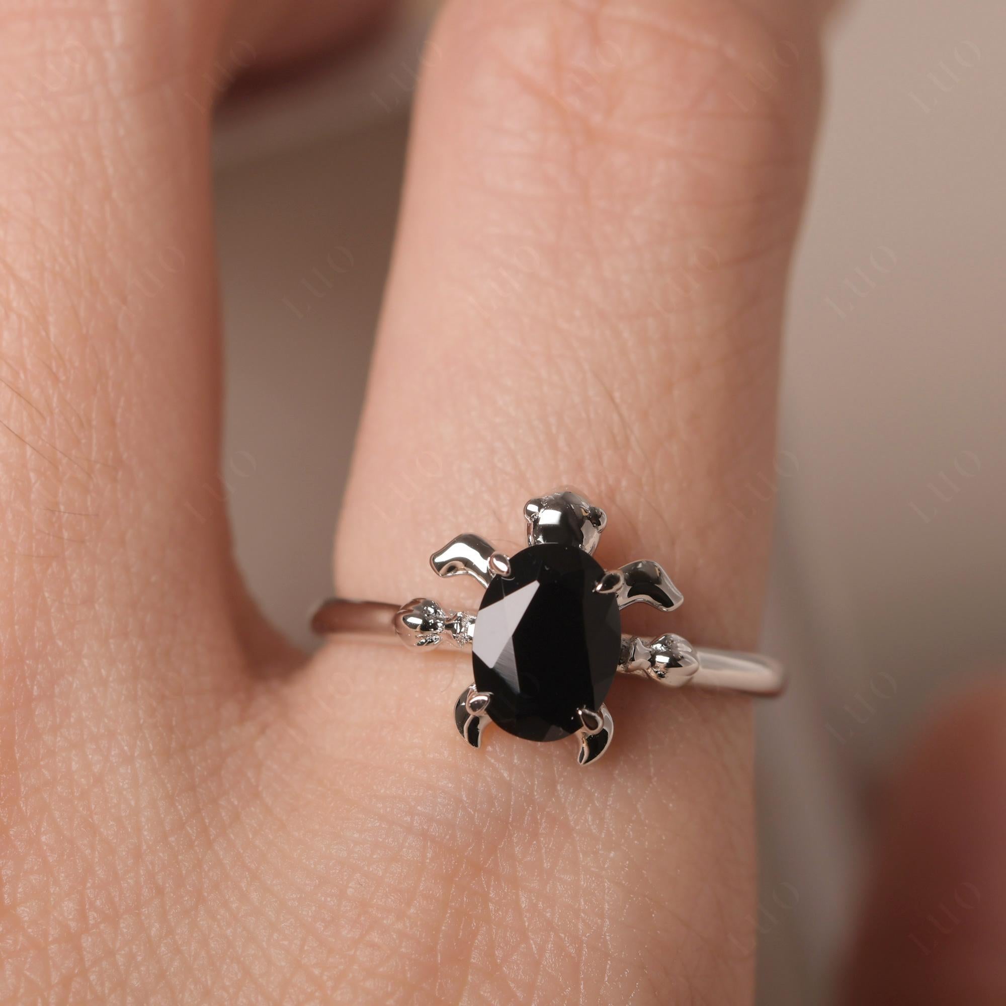 Black Spinel Sea Turtle Ring - LUO Jewelry 