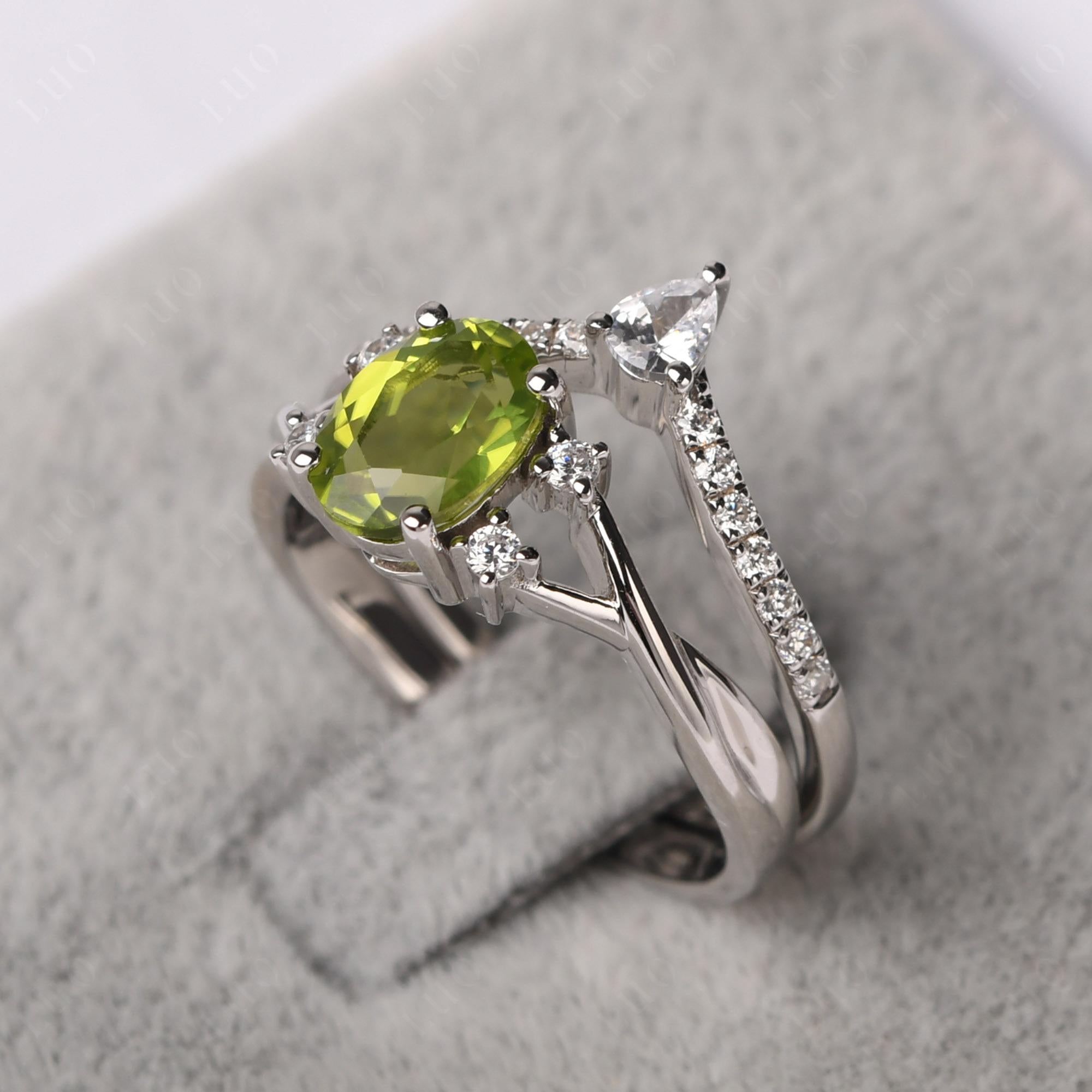 Oval Peridot Wedding Ring Set - LUO Jewelry 