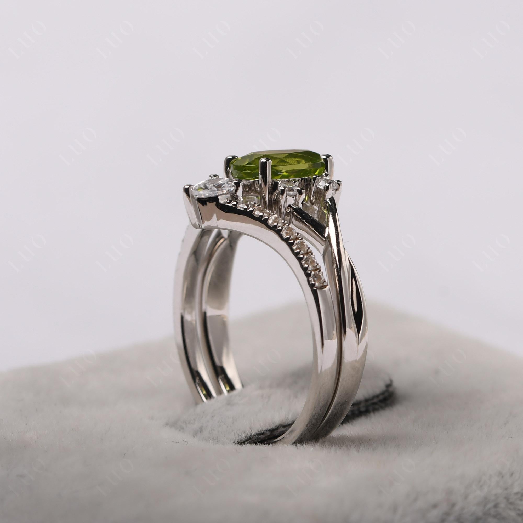 Oval Peridot Wedding Ring Set - LUO Jewelry 