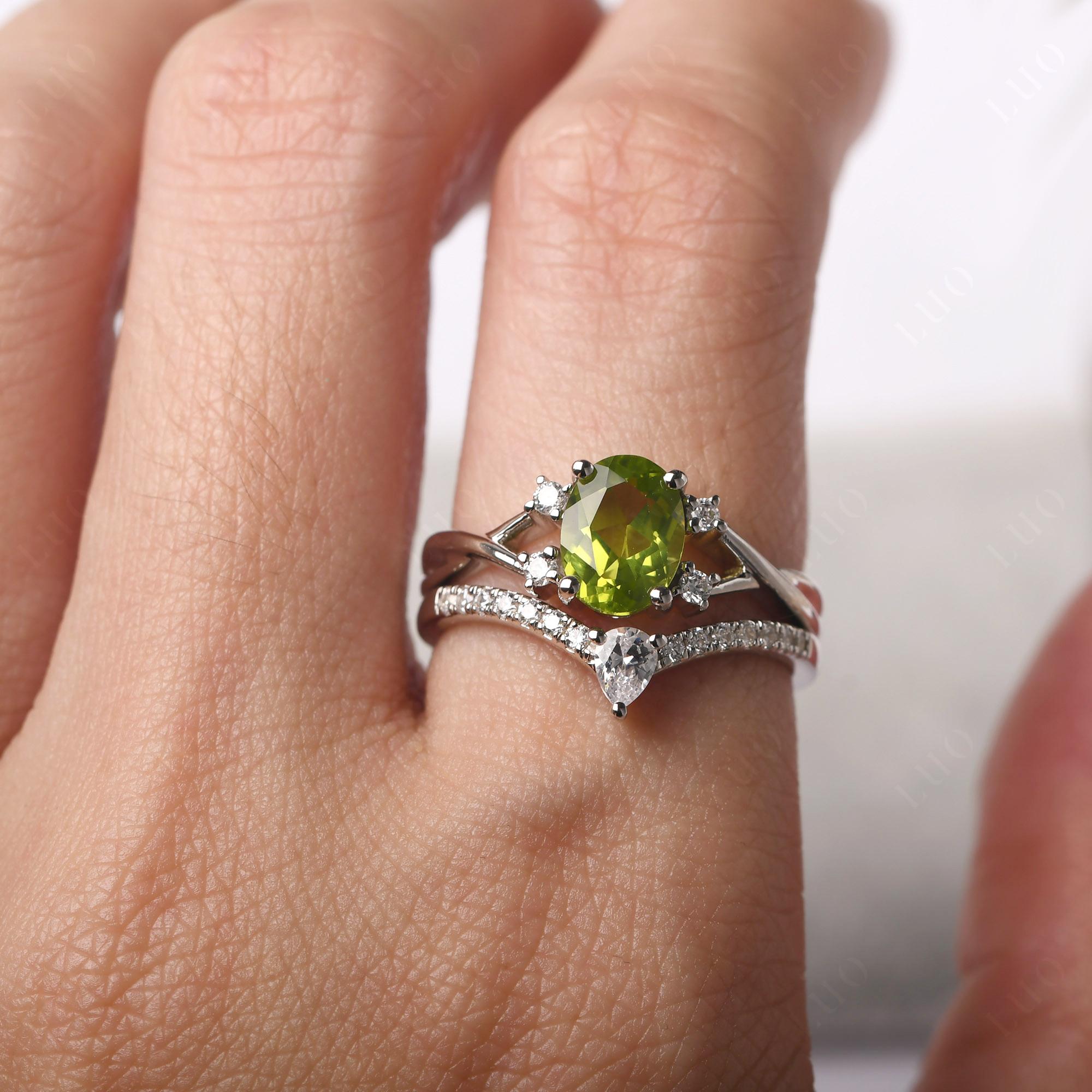 Oval Peridot Wedding Ring Set - LUO Jewelry 