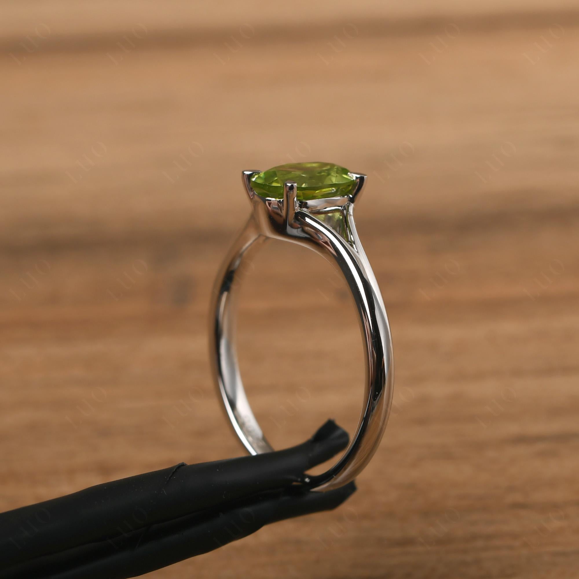 Peridot Split Shank Ring - LUO Jewelry 