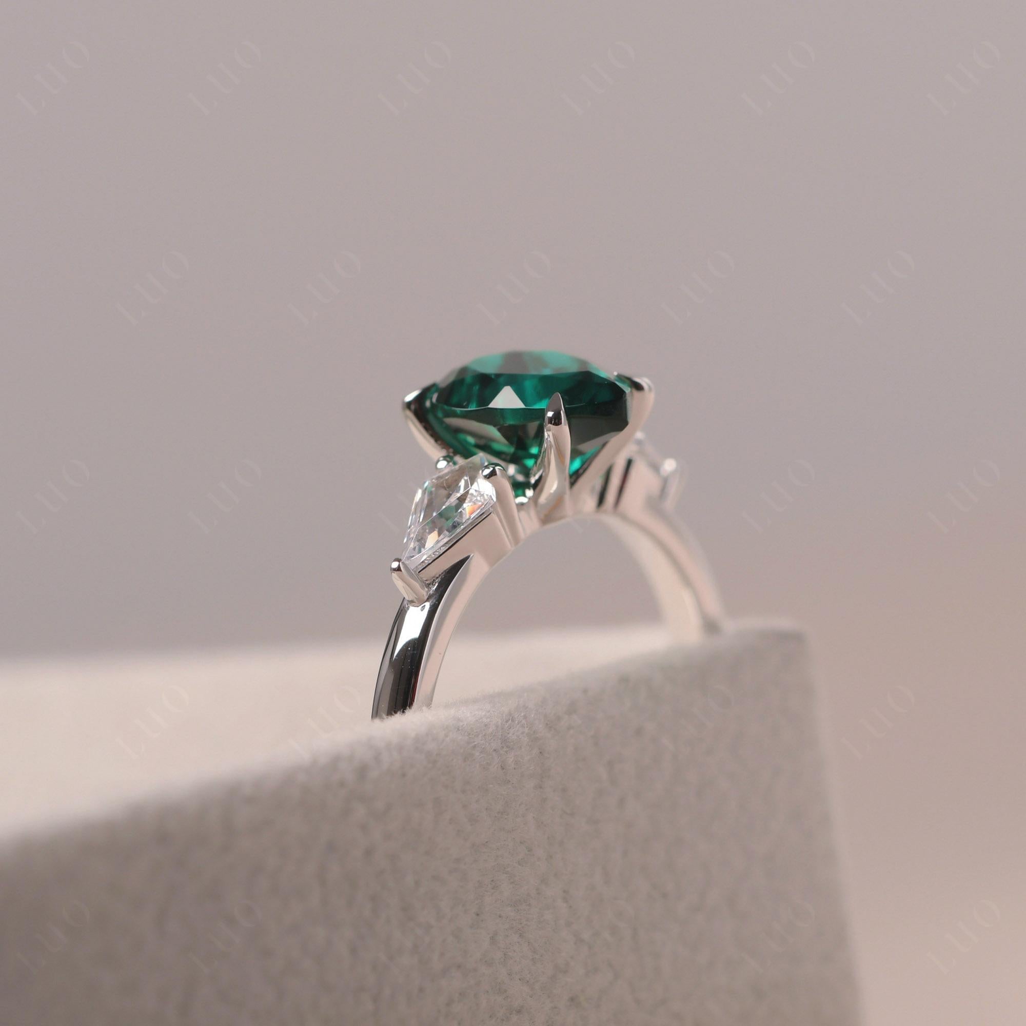 Pear Emerald Trilogy Engagement Ring - LUO Jewelry 