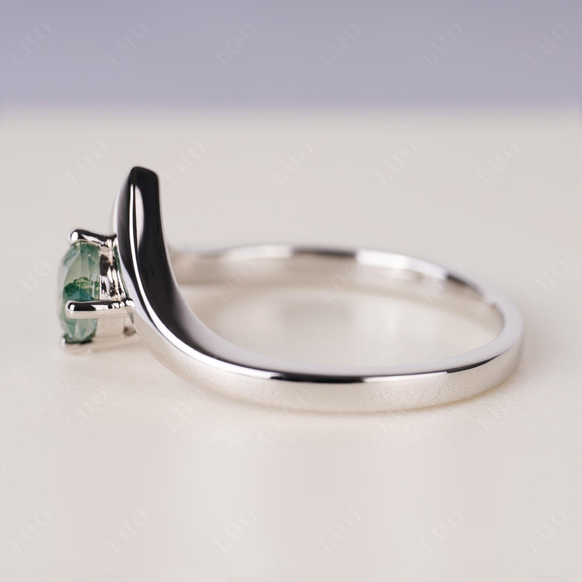 V Shaped Moss Agate Solitaire Ring | LUO Jewelry