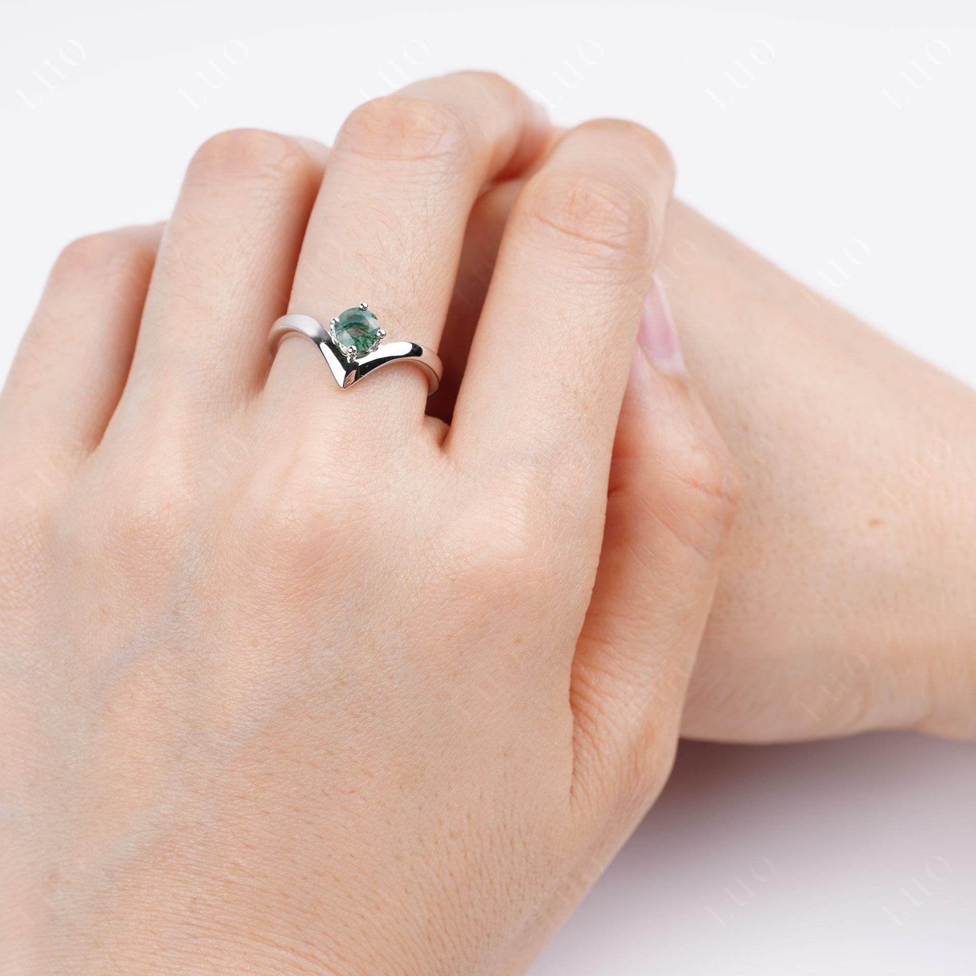 V Shaped Moss Agate Solitaire Ring | LUO Jewelry