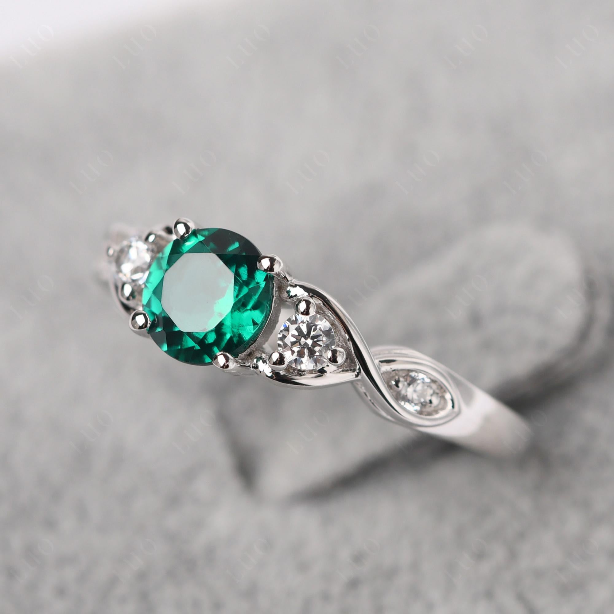 Emerald Twisted Ring - LUO Jewelry 