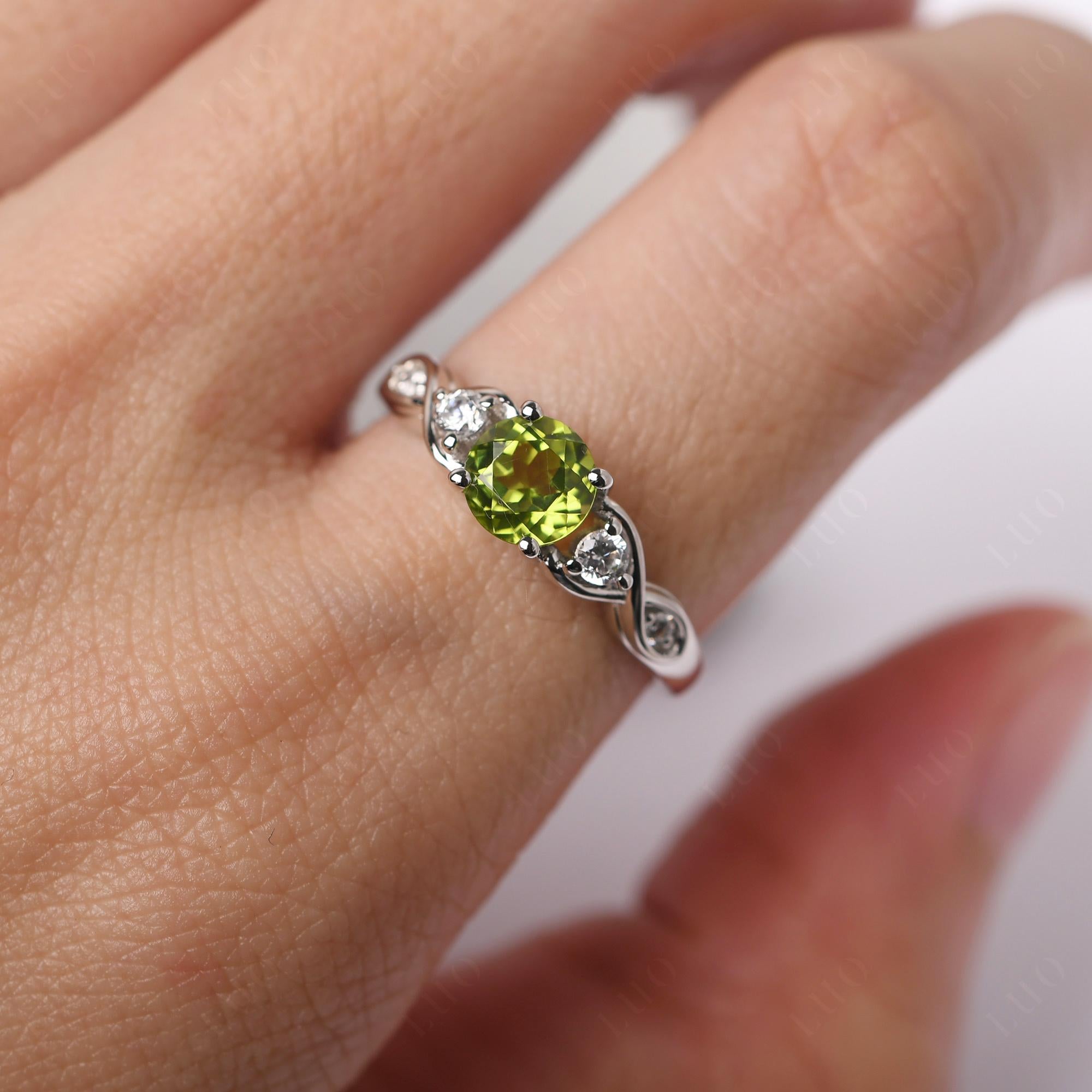 Peridot Twisted Ring - LUO Jewelry 