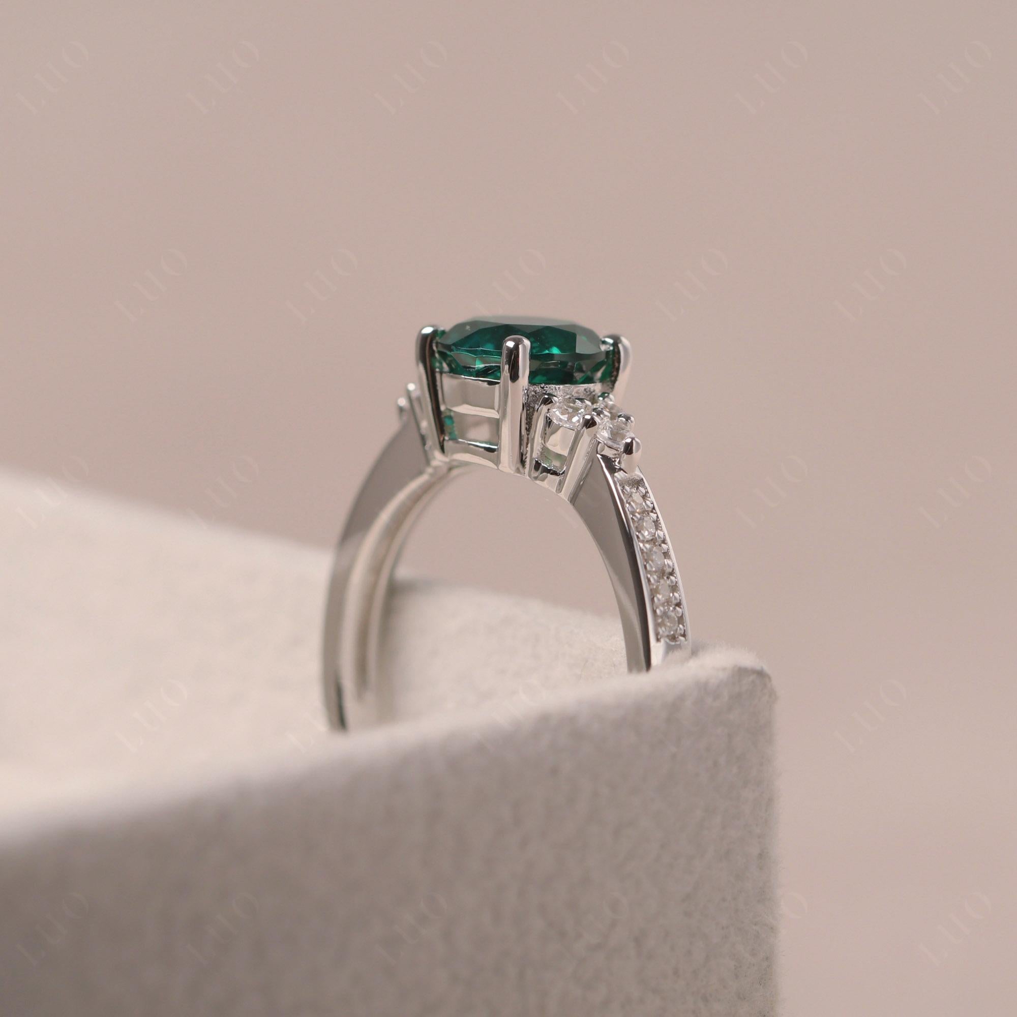 Round Cut Emerald Engagement Ring - LUO Jewelry 