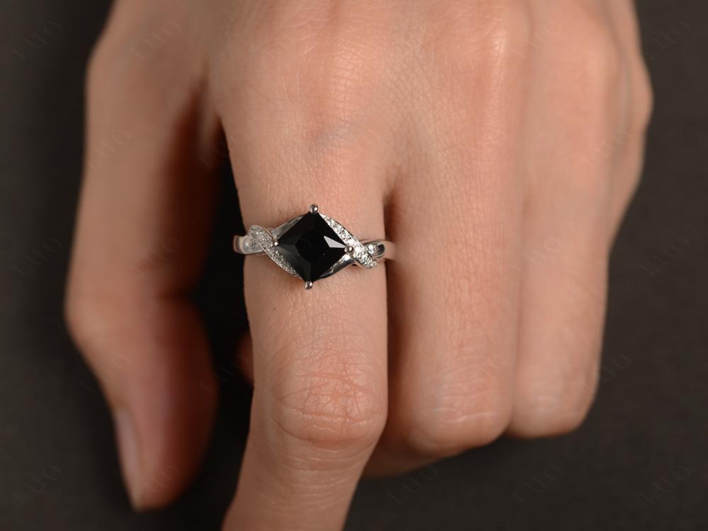 Black Spinel Twisted Promise Ring - LUO Jewelry 