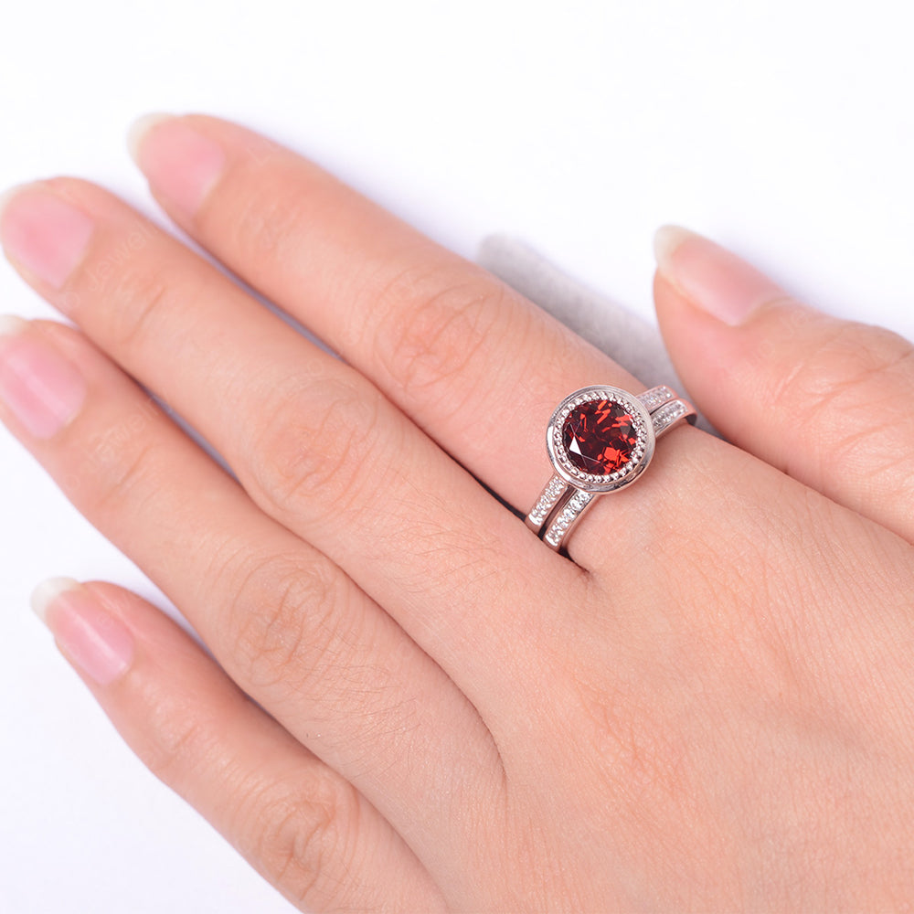 Vintage garnet wedding ring on sale set