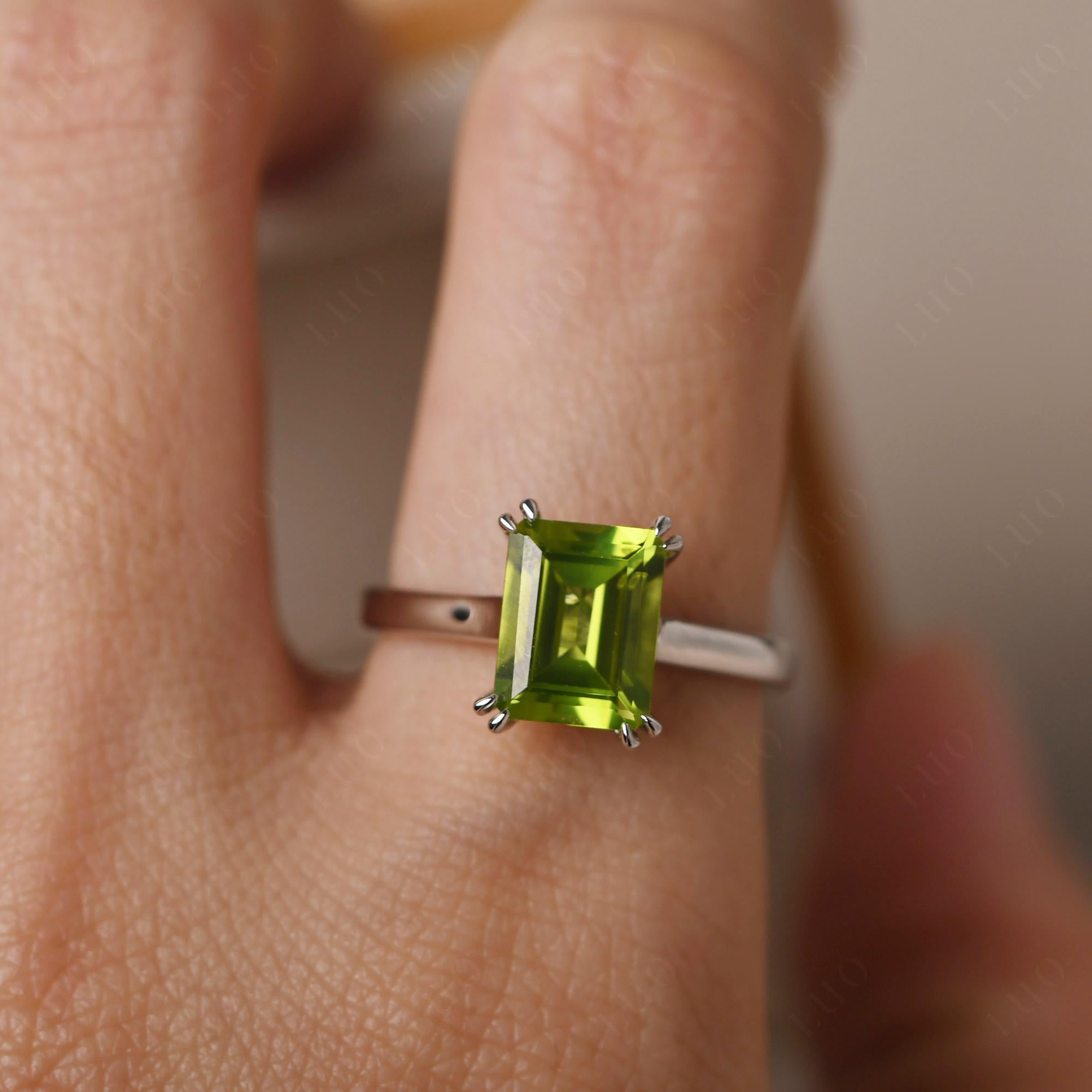 Natural Peridot Ring, 2024 Swiss Gold Ring, Prong Set Gold Ring, Minimalist Jewelry, Green Stone Jewelry, Solid Gold Ring, Peridot Jewelry