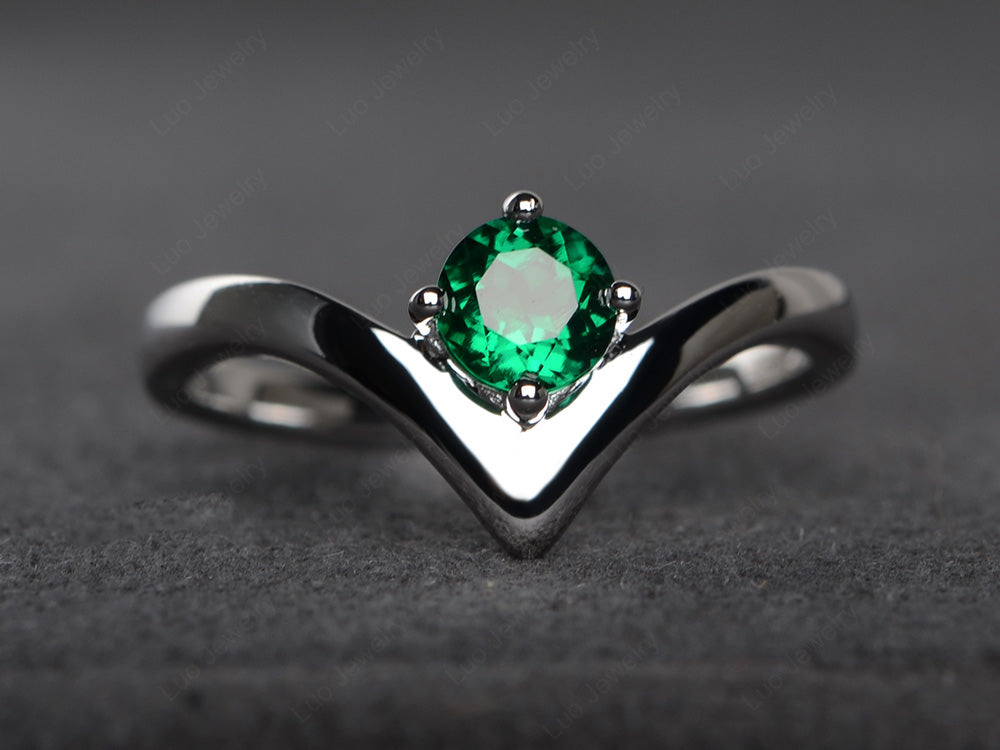 0.5ct Engagement Ring Kite Cut Green Emerald V Shape Crown 18k White outlets Gold Plated